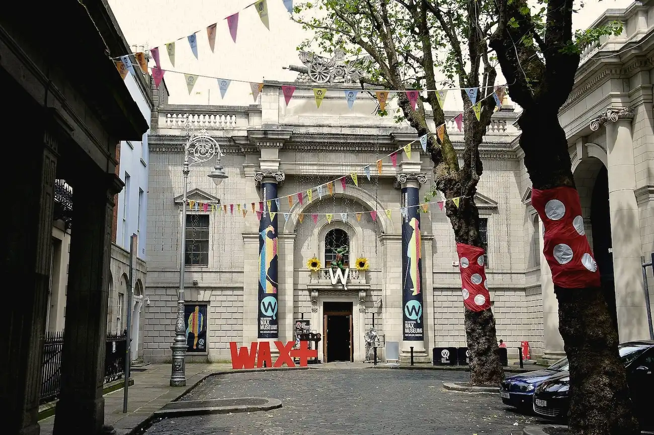 Vue extérieure du National Wax Museum Plus, une attraction touristique populaire à Dublin, Irlande.